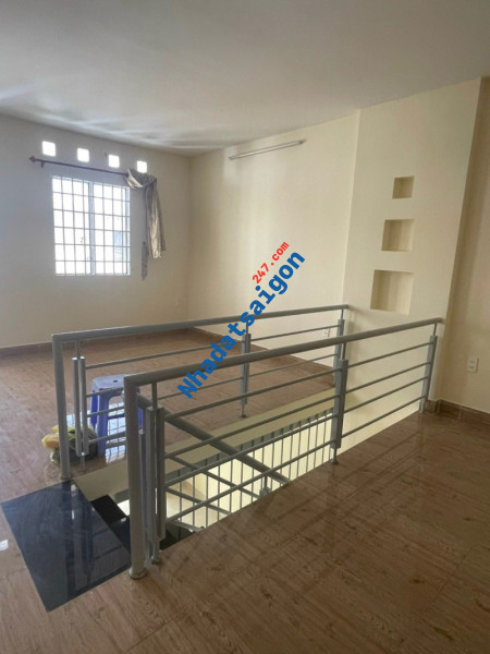 Bán nhà HXH Nguyễn Gia Trí, Ung Văn Khiêm gần mặt tiền, 4.2x13, nhỉnh 8 tỷ TL
