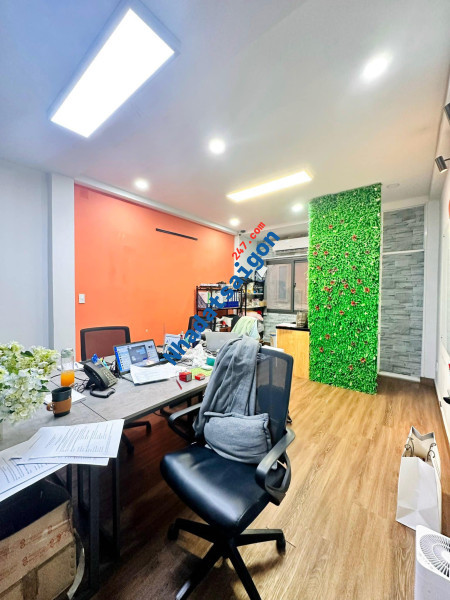Bán nhà HXH Lê Quang Định, Bình Thạnh, giá đầu tư 100m2 - 10.6 tỷ, sát mặt tiền