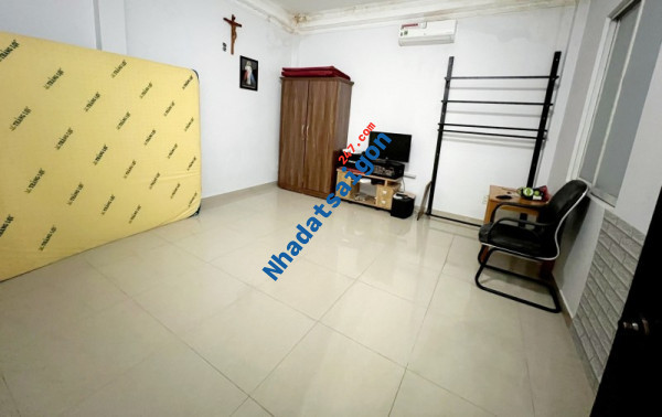 Bán Nhà đường Nguyễn Sơn Tân Phú 110m2. 2 Tầng giá 9,5 Tỷ