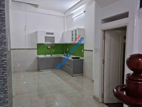 Bán nhà trục Tô Ký, 64m2 xe hơi đến nhà chỉ 3,65 Tỷ cạnh bên CVPM Quang Trung