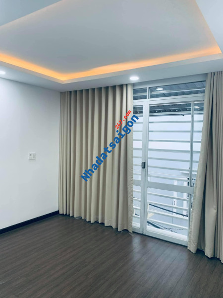 Bán nhà Nguyễn Văn Quá, chỉ 2,75 tỷ công năng 3 phòng ngủ, 3 bước ra Hẻm xe hơi