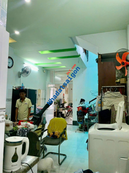 Bán nhà Phan Huy Ích, Hẻm 4m trước nhà cách MT 15, 2 tầng BTCT, gần EMART chỉ 4.25 tỷ TL