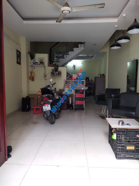 Nhà bán gấp Huỳnh Văn Bánh Phú Nhuận 50m2 đang cho thuê 16tr/ tháng