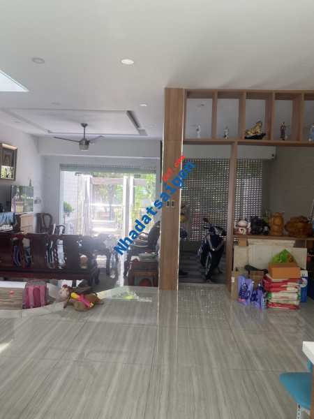 Mặt bằng kinh doanh chợ Phú Xuân, Thị Trấn Nhà Bè, 16x5, 2 tầng, chỉ 4.850 t.ỉ