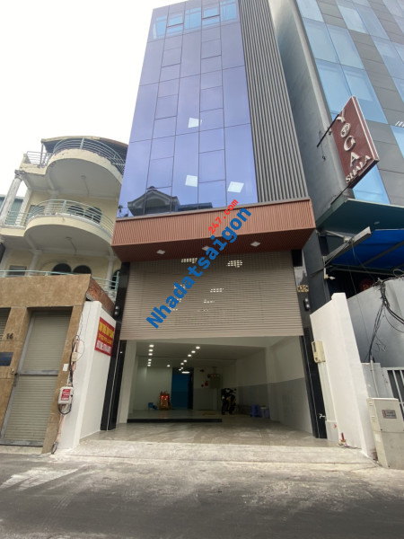 Cho thuê căn hộ 2PN Vinhomes Ba Son rộng rãi thoáng mát view trọn Q1
