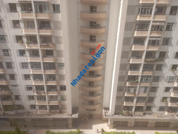 Căn hộ chung cư tầng 10 75 m2 2 phòng ngủ đầy đủ nội thất đường Hoà Hảo Q.10