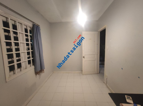 BÁN NHÀ HXH KHU BIỆT THỰ ĐOÀN THỊ ĐIỂM PHAN XÍCH LONG - ngang gần 5m - 4 TẦNG - CHỈ 6 TỶxxx