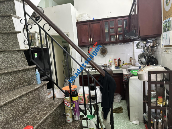 BÁN NHÀ SÁT MT CÁCH MẠNG THÁNG 8 TRUNG TÂM QUẬN 3- 3 TẦNG - CHỈ 4 T.Ỷ xxx