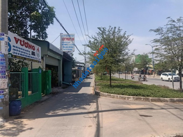 Bán nhà MT Trần Văn Gìau 13,5 x50m, giá 24,5 tỷ