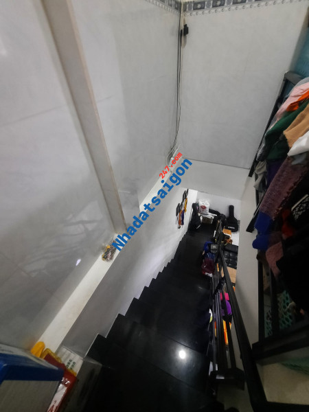 Bán nhà mặt tiền Thi Sách, P. Bến Nghé, Quận 1.
