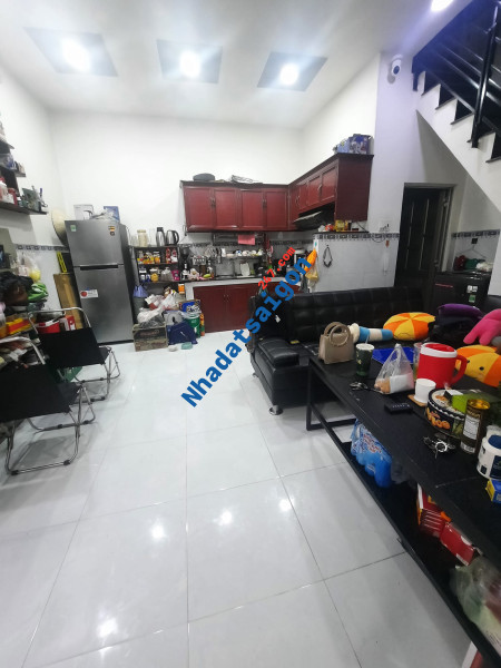 Bán nhà mặt tiền Thi Sách, P. Bến Nghé, Quận 1.