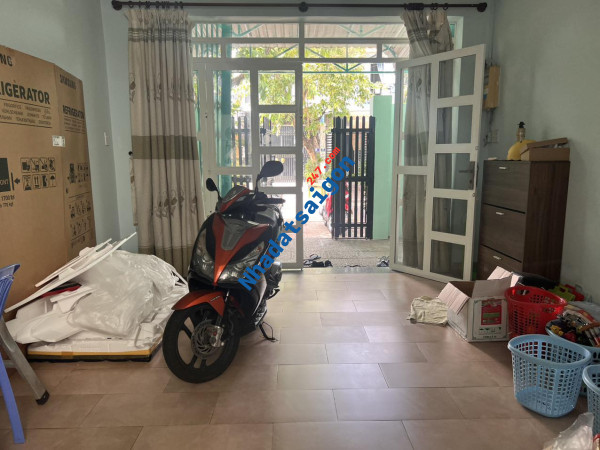 Bán Nhà Kha Vạn Cân, Thủ Đức, 100m2, rẽ nhất khu vực, kế ĐH Ngân hàng, k quy hoạch