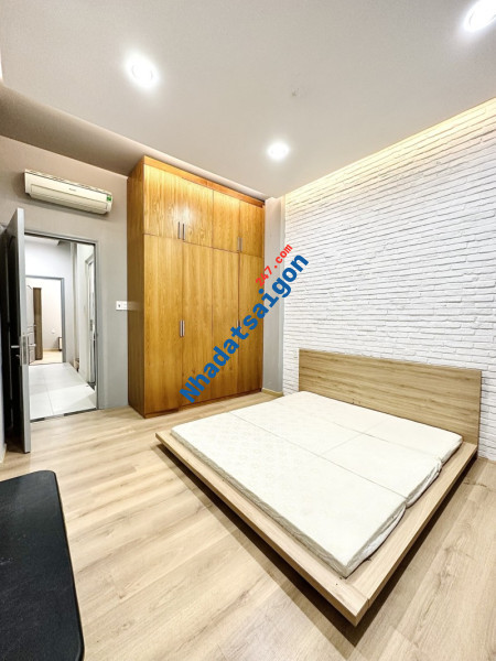 Bán nhà Lê Quang Định, Bình Thạnh, 44M2, lô góc, Hẻm 7 chỗ, 3 tầng, sổ A4, 6.5 tỷ