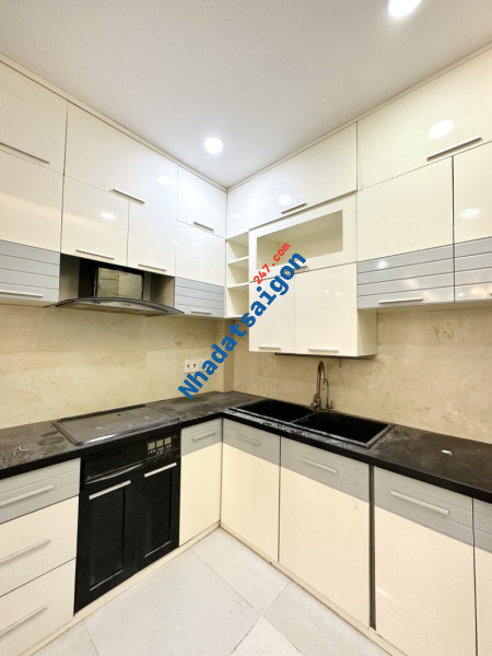 Bán nhà Lê Quang Định, Bình Thạnh, 44M2, lô góc, Hẻm 7 chỗ, 3 tầng, sổ A4, 6.5 tỷ