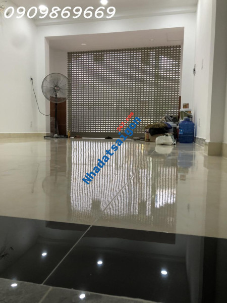 Thuê nhà 1 trệt 1 lầu Ngô Tất Tố Quận Bình Thạnh. Giá thuê 32 triệu/ tháng