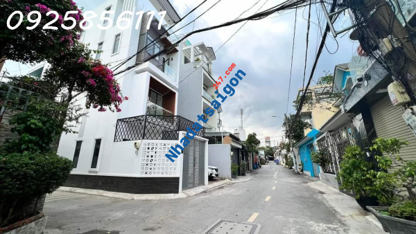 Bán nhà Trần Bình Trọng 71m đất Ngang 5m 6 pn xe hoi vào nhà hơn 10 tỷ TL