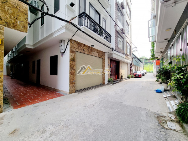 Chính chủ cho thuê nhà mới 5 tầng tại trung tâm quận long biên