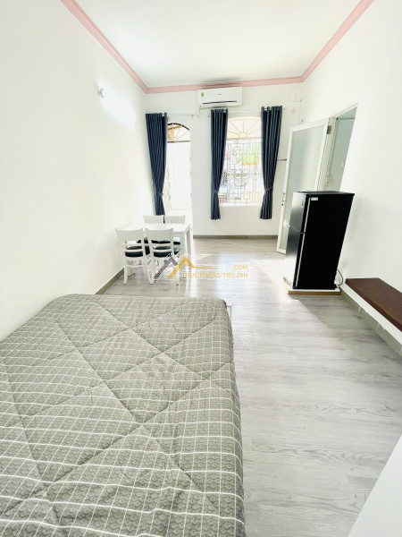 Cho thuê chdv cao cấp ở đường nguyễn thái bình.
