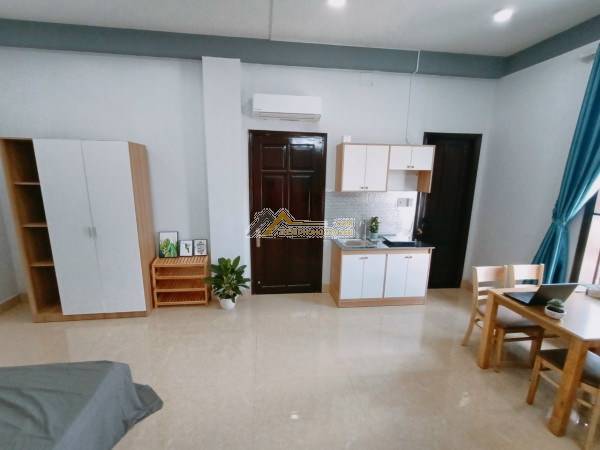 Cho thuê chdv cao cấp ở đường nguyễn thái bình.