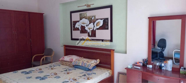 Cho thuê nhà riêng phố giảng võ, dt 70m x 5 tầng, ngõ rộng 2 ô tô, nhà full đồ, giá 28 triệu