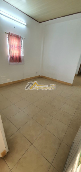Cho thuê nhà 5mx20m, 3pn, hxh lâm văn bền, q.7