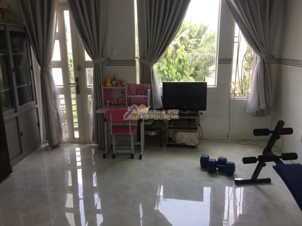 Cho thuê nhà nguyên căn quốc lộ 50, gần bx quận 8