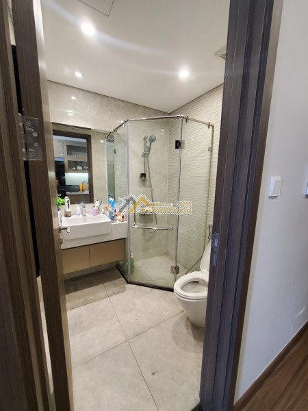 Cho thuê căn studio chung cư vinhome west point phạm hùng giá chỉ 13 triệu