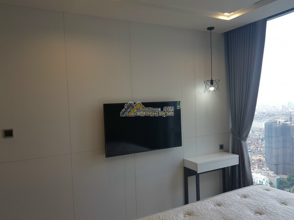 zsinua cho thuê vào ở luôn cccc full nội thất 3 pn ở ngay tại goldmark city tòa s1