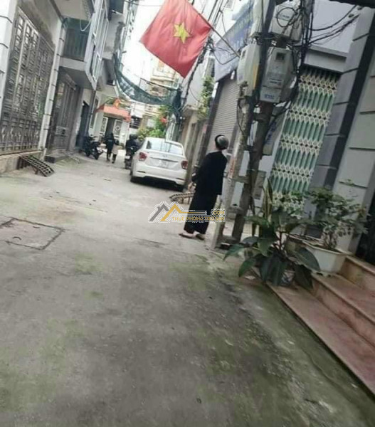 Chính chủ cần cho thuê nhanh nhà xưởng có vị trí đẹp, view hồ thoáng mát
địa chỉ: kim thiều-
