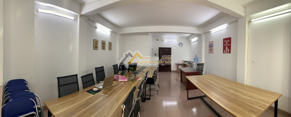 Chính chủ cần cho thuê nhanh nhà xưởng có vị trí đẹp, view hồ thoáng mát
địa chỉ: kim thiều-