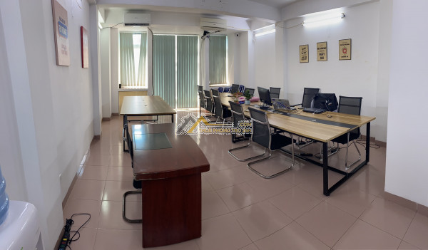 Chính chủ cần cho thuê nhanh nhà xưởng có vị trí đẹp, view hồ thoáng mát
địa chỉ: kim thiều-
