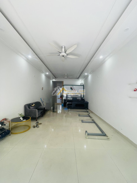 Cho thuê nhà mặt đường nguyễn công hoà