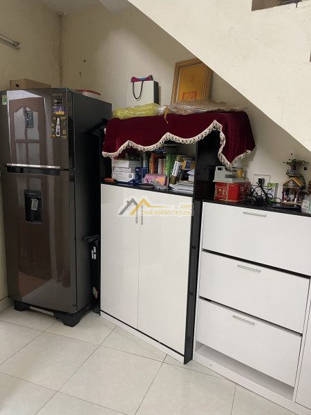 Cho thuê nhà riêng tại đường xuân la , dt 95m xd 50m , mt 7m thich hop kdoanh moi loai hinh