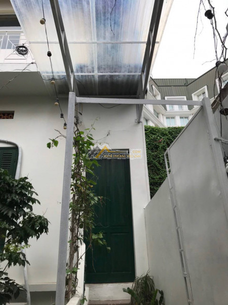 Cho thuê nhà riêng phố hàng bún, dt 40m x 5 tầng, mt 4m, 3 pn , giá 15 triệu