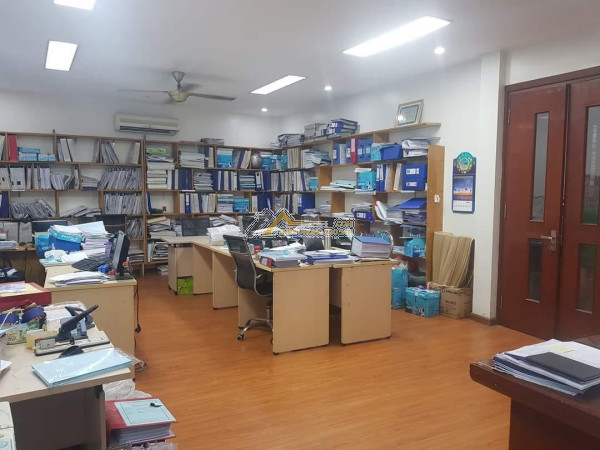Cho thuê nhà đội nhân ba đình, 68m, ô tô đỗ cửa giá 17tr