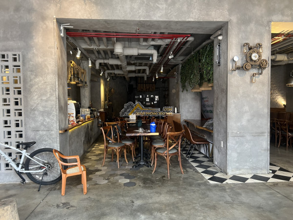 Cho thuê nhà mặt tiền đường sư vạn hạnh,p.10,q.10. trệt 3 lầu. 160 triệu