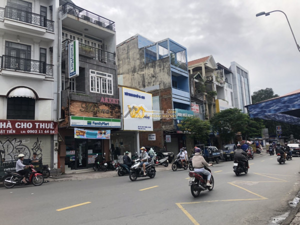 Cho thuê nhà mặt tiền đường sư vạn hạnh,p.10,q.10. trệt 3 lầu. 160 triệu