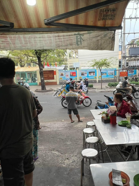 Cần sang nhượng lại tiệm cơm chay tại quận 11, tp hcm