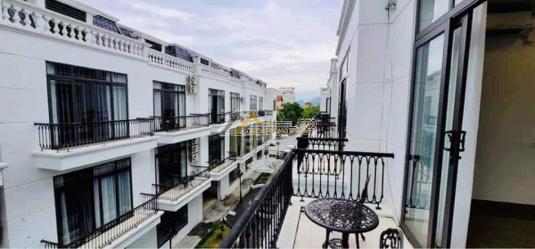 Mời thuê căn hộ tại toà nam phong building vĩnh yên.từ 5,5tr/tháng.bao từ a đến z