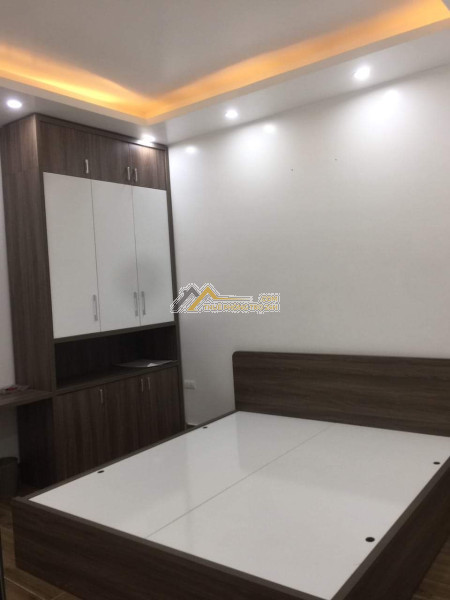Cho thuê nhà mặt đường gần chợ lũng hoa hải an