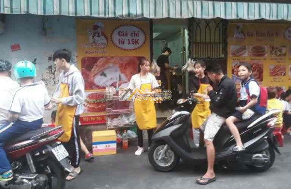 Sang điểm bán và nhượng quyền gà rán india