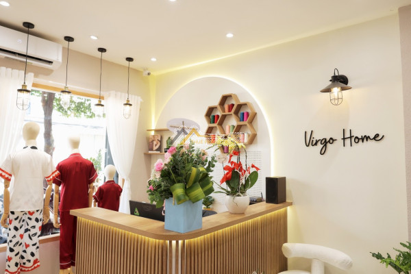 Chính chủ ! sang mặt bằng shop tại 441 cách mạng tháng 8, phường 13, quận 10 , tel : 0932178081
