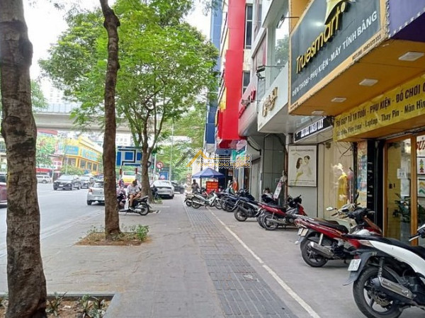 Cho thuê nhà mặt phố thái hà, đống đa 85m2, 5 tầng, mt 5m