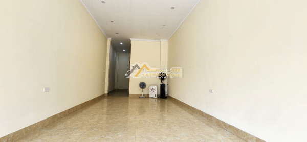 Cho thuê nhà nguyên căn mặt phố trần tử bình, chỉ từ 23 đến 35tr/tháng. lh 0946909866