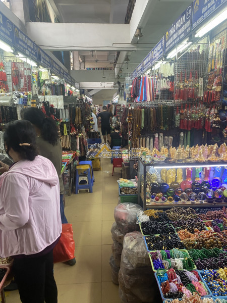 Chính chủ cần cho thuê hoặc bán ki ốt ở chợ đồng xuân, quận hoàn kiếm, hà nội.