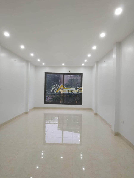 Cho thuê căn hộ phố trần quý kiên, cầu giấy 55m, 2 ngủ. giá: 8tr