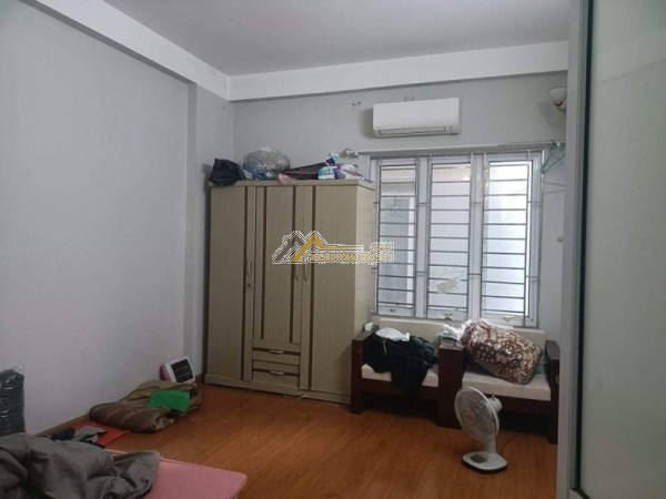 Cho thuê nhà 4 tầng phố lâm du gần bể bơi phương hiền chi