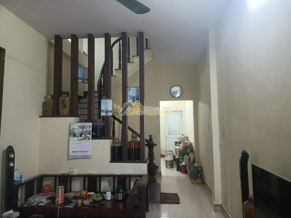 Cho thuê nhà 4 tầng phố lâm du gần bể bơi phương hiền chi