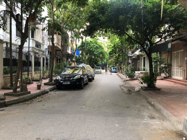 Sếp nhờ bán nhà phố ngụy như kon tum, vị trí đẹp, gía 18xx tỷ