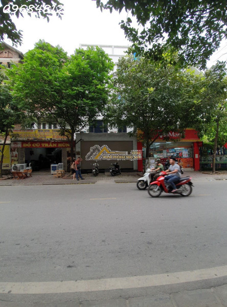 Cho thuê gấp nhà mặt phố văn quán 90m xây 5 tầng vỉa hè kinh doanh giá 40 triệu/ tháng